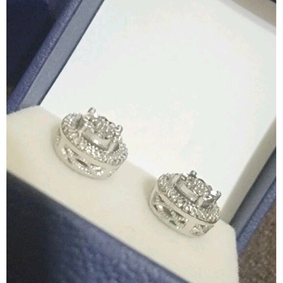 Round Brilliant Natural Diamond Stud Earrings in fine Sterling Silver New w Box - Picture 7 of 13